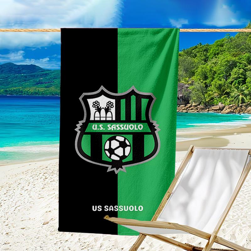 Sass-uolo Football Crest Beach Towel - Soft, Absorbent Microfiber, Lightweight, Ideal for The Beach, Parties, Travel, Camping fan gifts