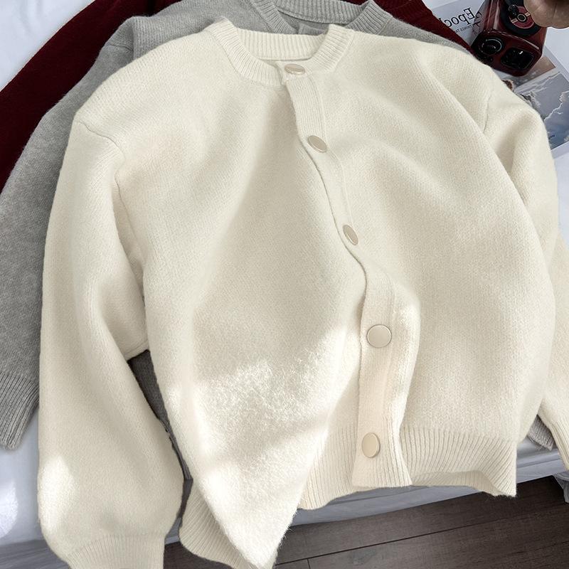 Premium sense fashionable knitted cardigan women's spring, autumn and winter stacked wear casual loose bottoming sweater soft waxy top coat