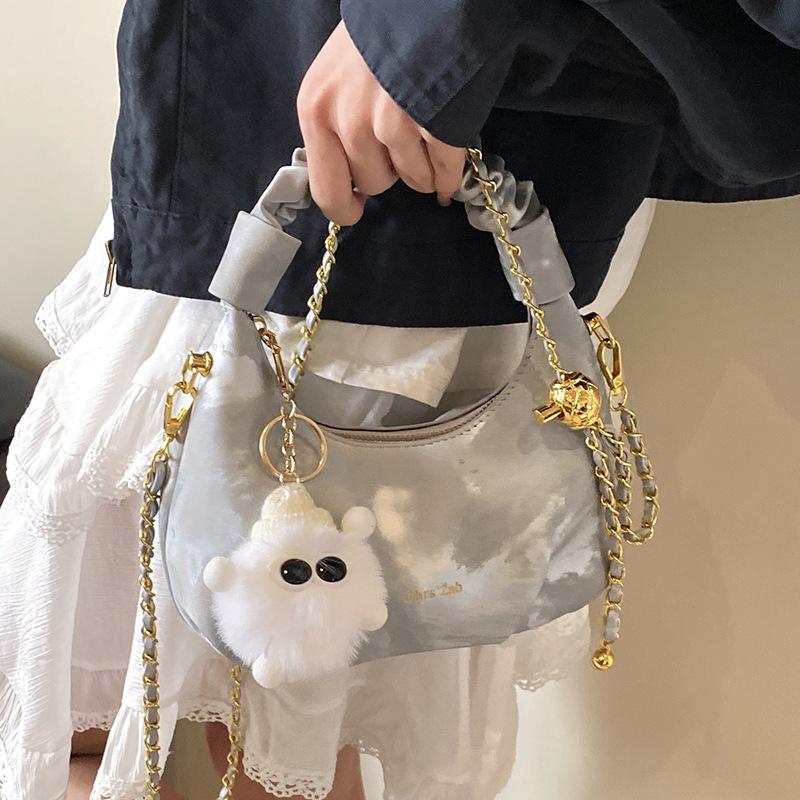 2025 New Korean Version of Casual Premium Pleated Portable Dumpling Bag Versatile Commuter Light Luxury Chain Messenger Bag Women
