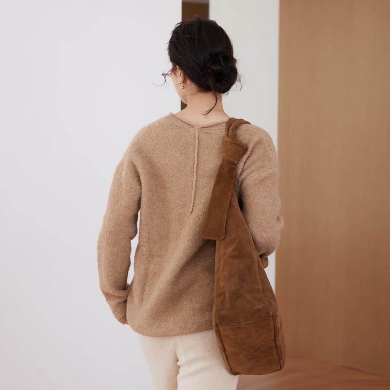 Sinuofude Women's V-Neck Lamb Wool Blend Knit Sweater