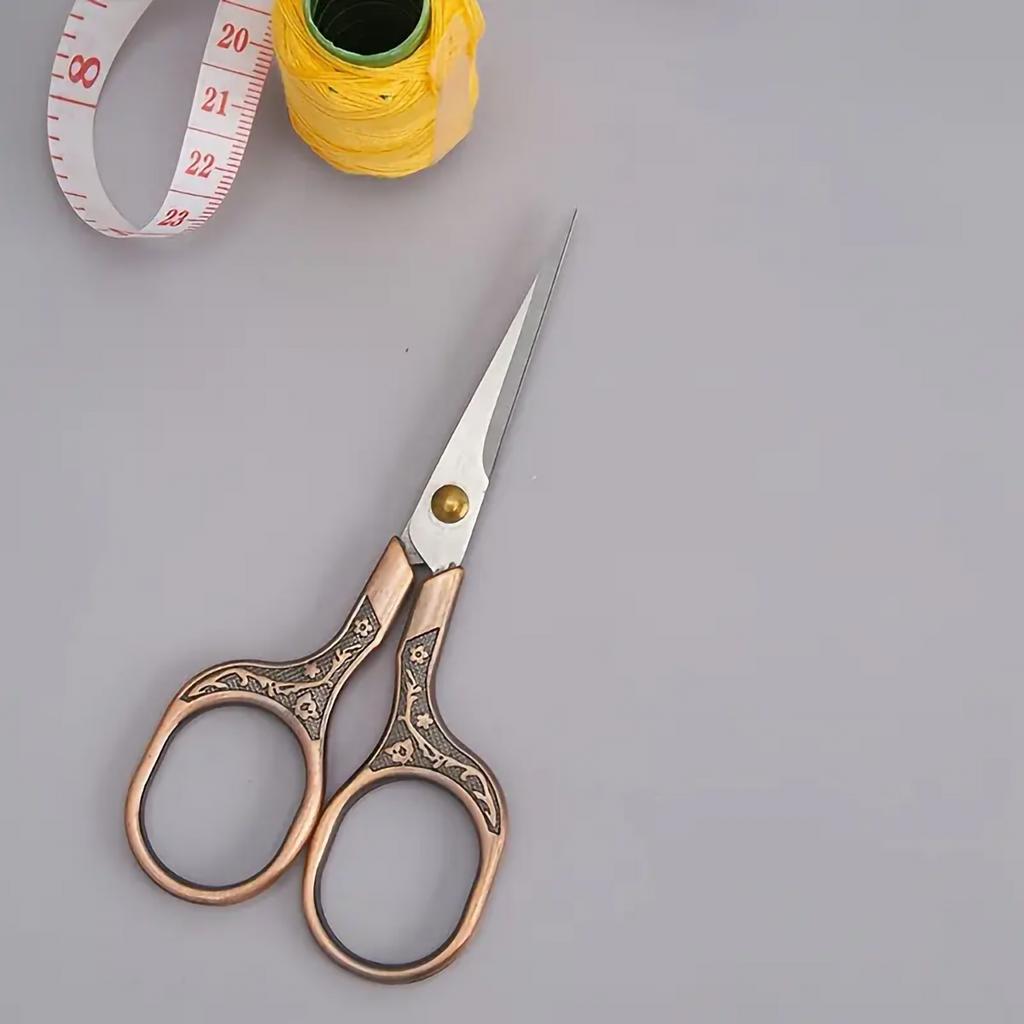 1pc-Flower Vintage Stainless Steel Household Scissors, Square Handle Embroidered Scissors, Student Office Small Scissors