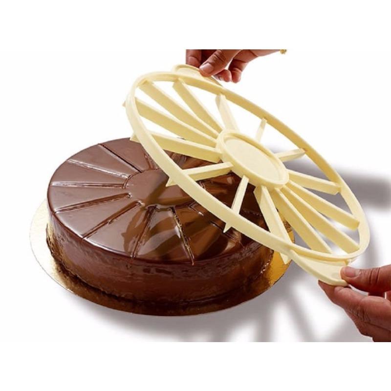 1Pcs Slices Plastic Cake Equal Portion Cutter Round Bread Cake Mousse Divider Slice Marker Baking for Household Kitchen Utensils