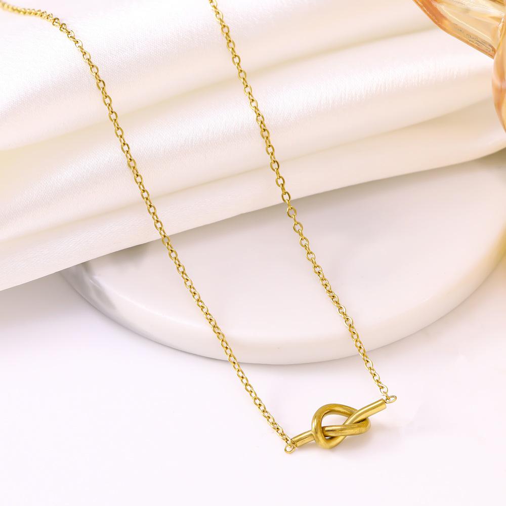Korean Sweetheart Knotted Heart Pendant Necklace in 18K Gold-Plated Titanium Steel for Women