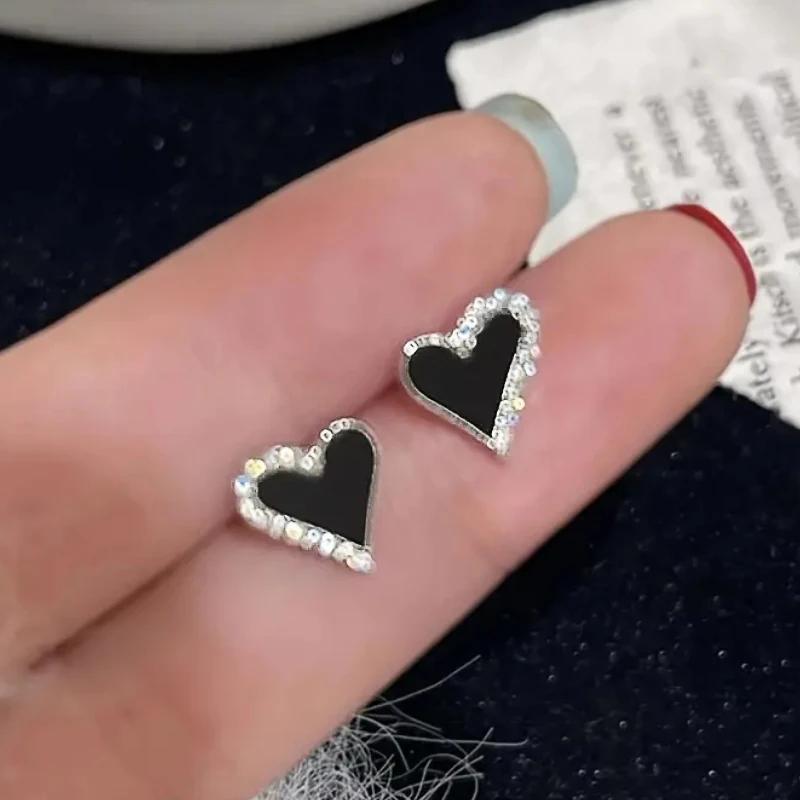Huitan Unique Black Heart Stud Earrings for Women Gorgeous Modern Ear Accessory Fashion Party  with Shiny Cubic Zirconia