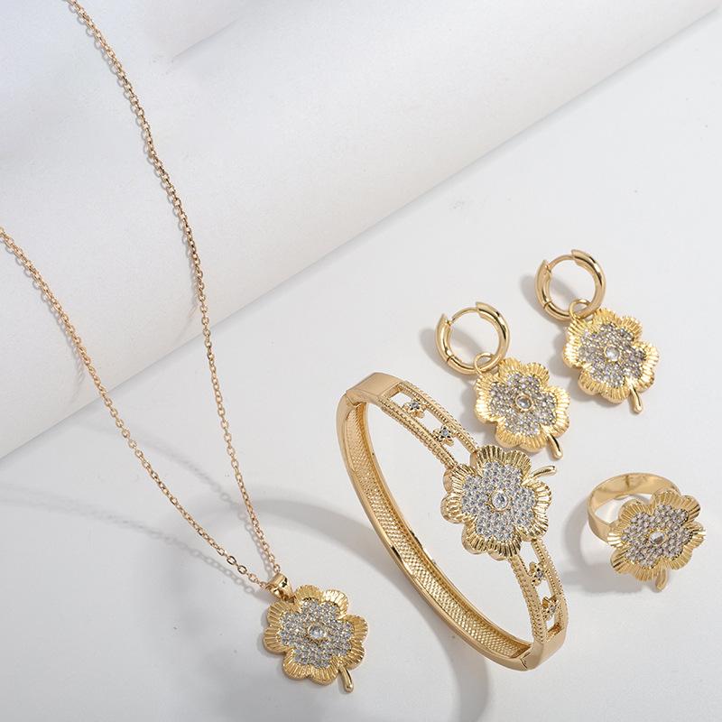 

2026 Four-piece Necklace Set Zircon Collarbone Chain Women s Four-leaf Clover Jewelry Collarbone Chain Set 45CM