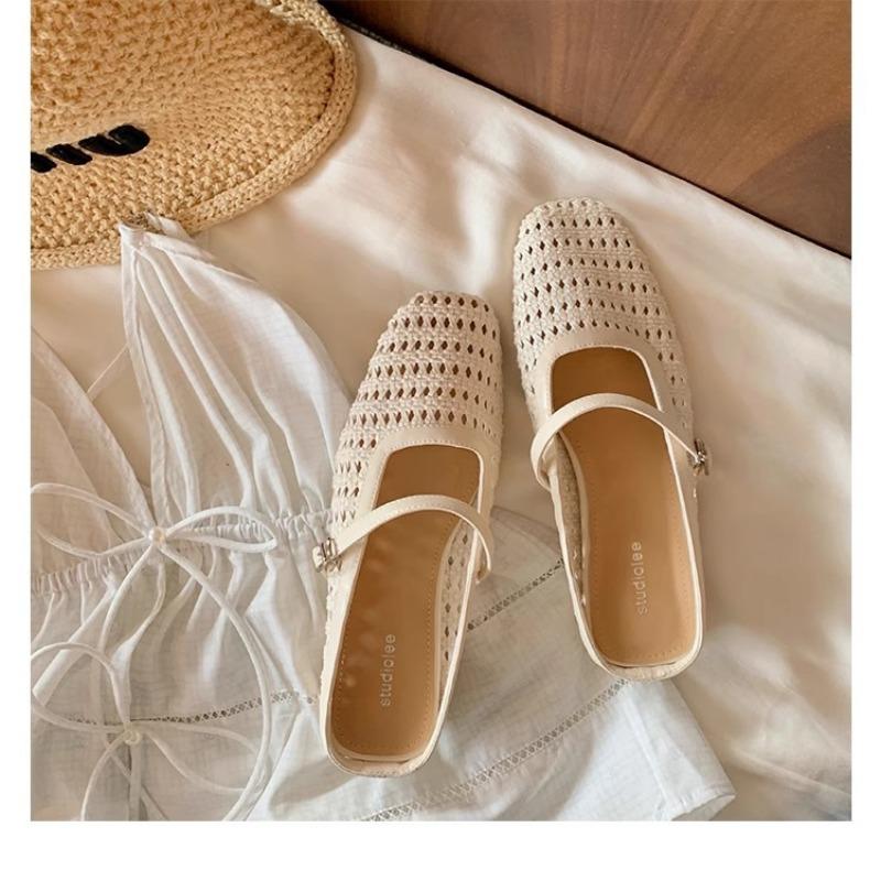 

A New Style of Women s Semi-slipper Shoes with A Retro Woven and Hollowed-out Square Toe and A Thick One-shoulder Heel 34 білий