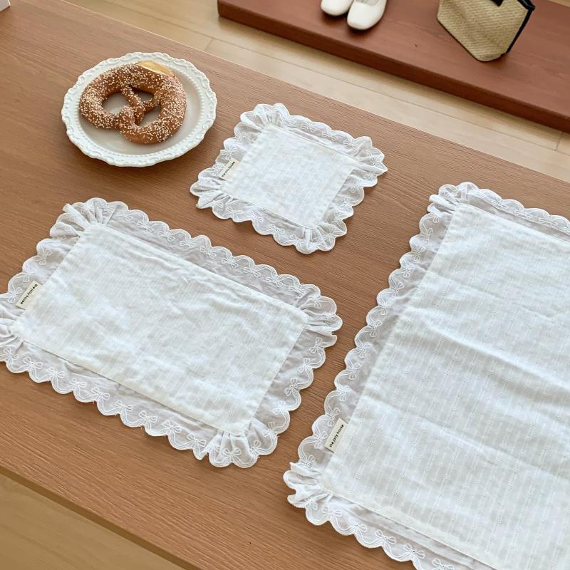 Korean Style Soft Flounced Lace Ruffle Placemats Non-Slip Dustproof Table Pads for Living Room Tea Table Decor