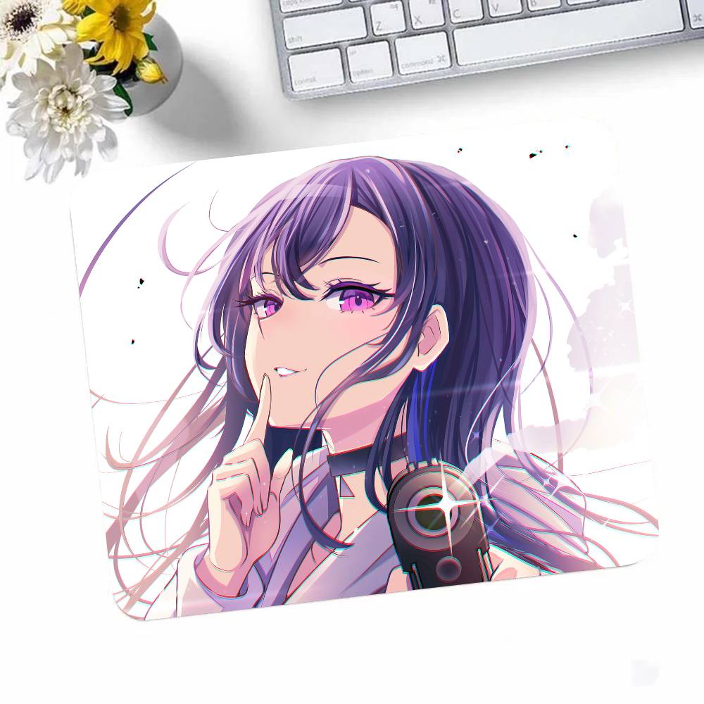 Anime Girl VTuber VSPO Ichinose Uruha Mousepad Small LockEdge Mouse Pad For Gamers Computer Desk Pad Rectangular Anti-slip
