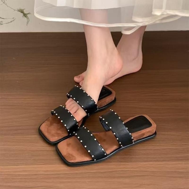 

Fashion French Retro Rivets Slippers for Women Summer Outside Wear Flat Bottom Slides Seaside Holiday Leisure Beach Sandals 35 чёрный