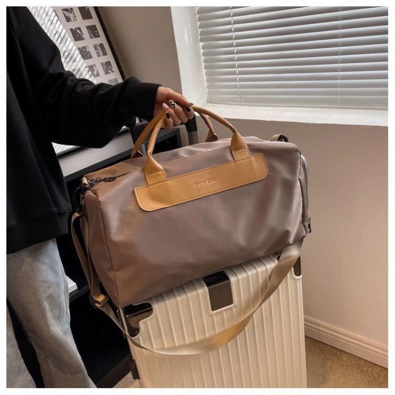 Unisex Large Capacity Travel and Gym Bag with Wet/Dry Separation - Lightweight Hand-Carry for Short Trips
