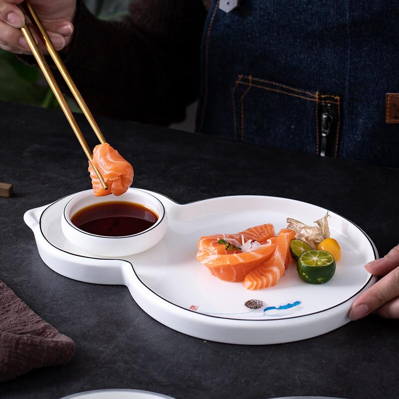 Nordic Irregular White Ceramic Dumpling Plate