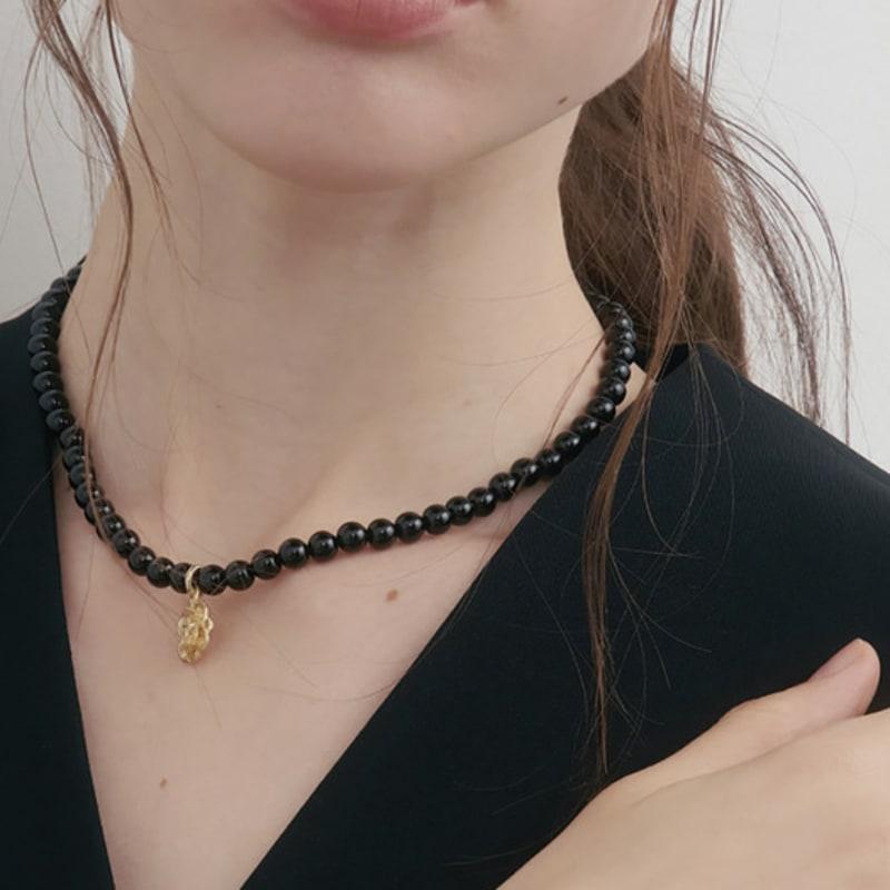 SOSOO Natural Stone Black Onyx Rose Necklace