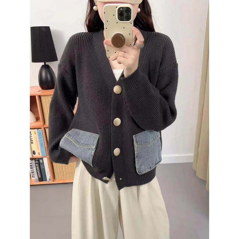 

Весенний новый свитер-жакет с V-образным вырезом, джинсовым карманом и вставками, свободный повседневный вязаный кардиган для женщин one size fits all темно-серого