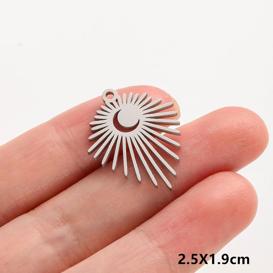 6pcs Fashion Pendant Alien Spaceship Moon Stainless Steel Charms For Jewelry Making Bag Kychain Charm DIY Necklace Earrings Bulk
