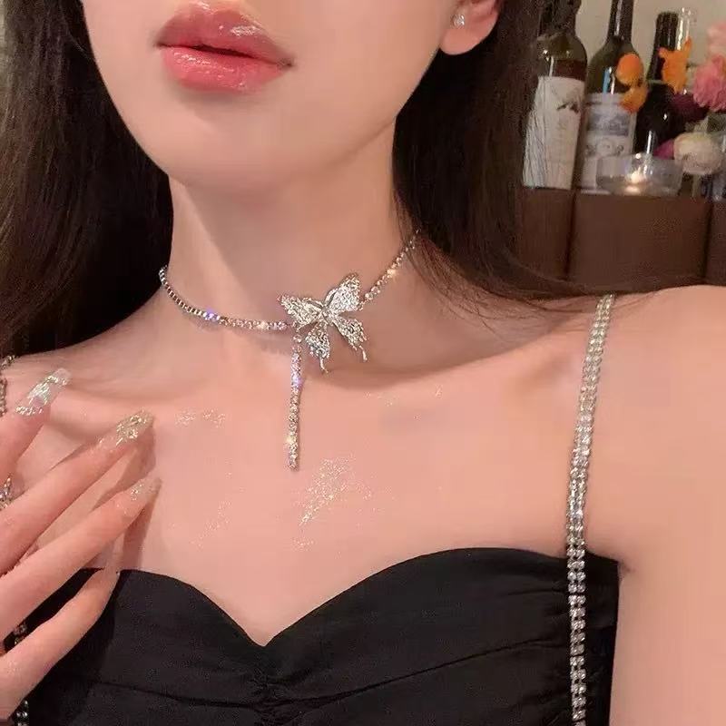 New simple love butterfly necklace female niche design collarbone chain cold wind pearl high sense