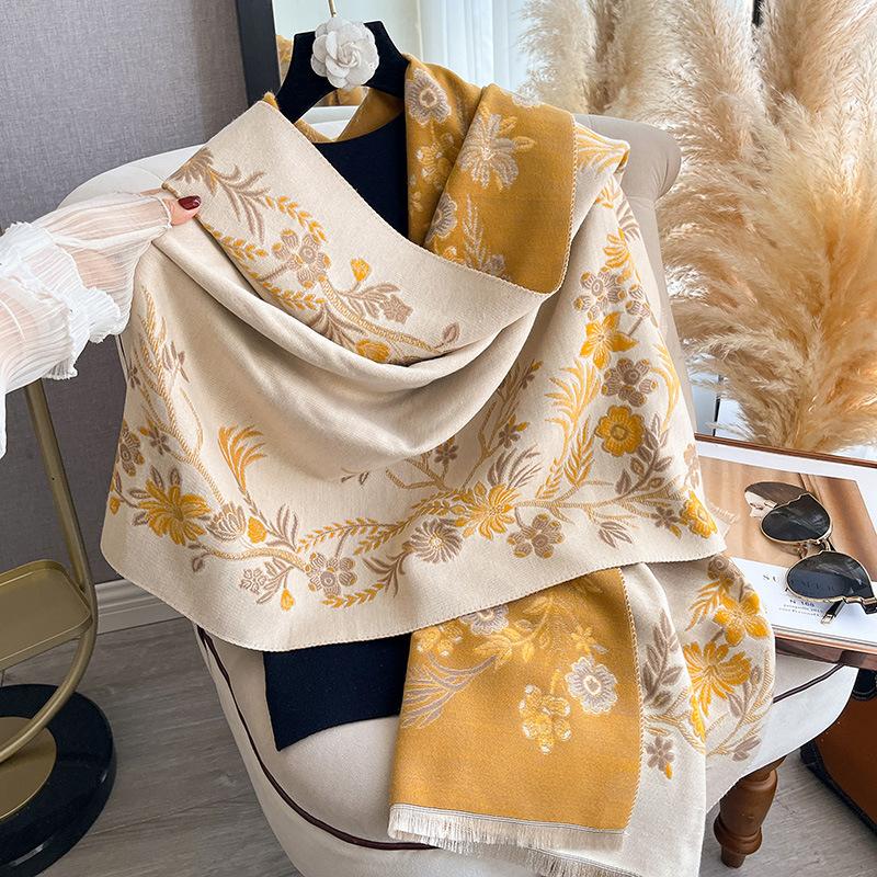 Autumn And Winter Elegant Floral Scarf for Ladies - Soft Faux Cashmere, Warm And Comfortable Magnolia Flower Fringed Shawl, Breathable And Windproof