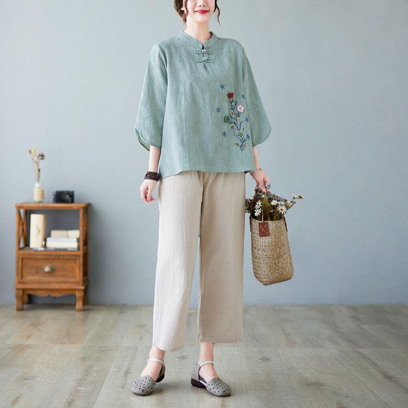 Chic Embroidered Cotton Linen Plus Size Summer Suit for Women - Short Sleeve Two-Piece Set