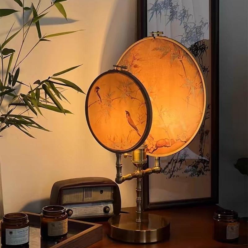 Retro Chinesische Tischlampe für Schlafzimmer und Arbeitszimmer – Dekorative Runde Fächerleuchte mit Kostenlosem Versand