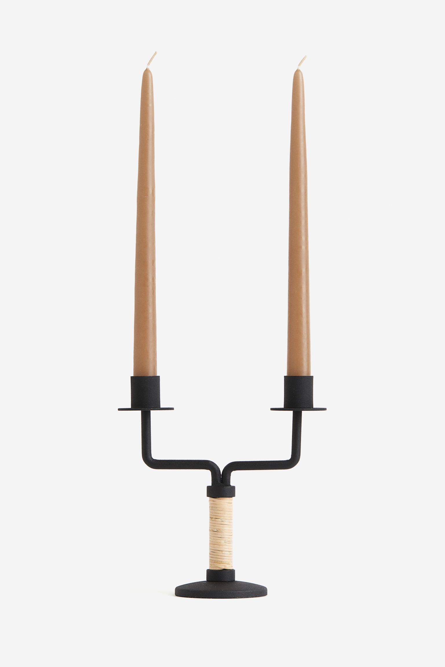 

Канделябры из металла и ротанга