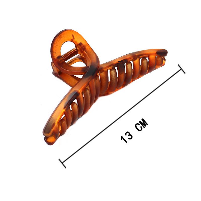 13cm Large Matte Resin Hair Claw Clip for Women - Retro Korean Style Hairpin