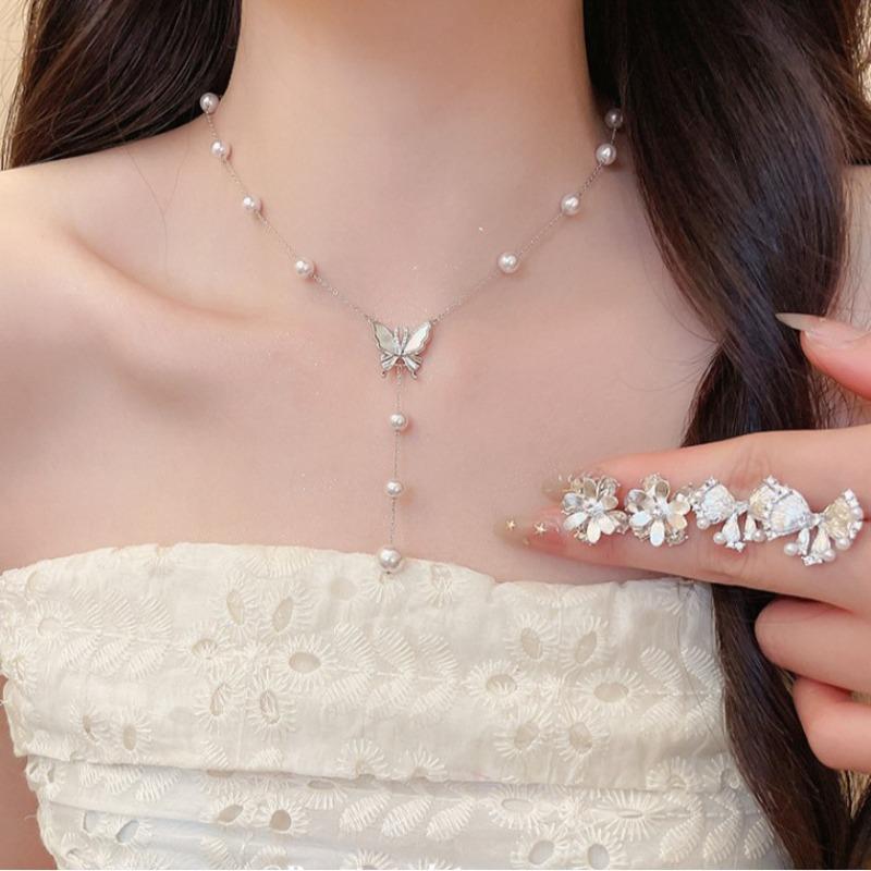 Super fairy sweet diamond-encrusted butterfly pearl necklace earrings jewelry set niche light luxury temperament versatile jewelry fashion