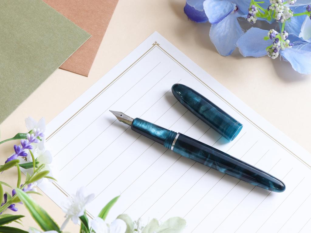 WANCHER MOFU Blueberry Fountain Pen (Medium Nib)
