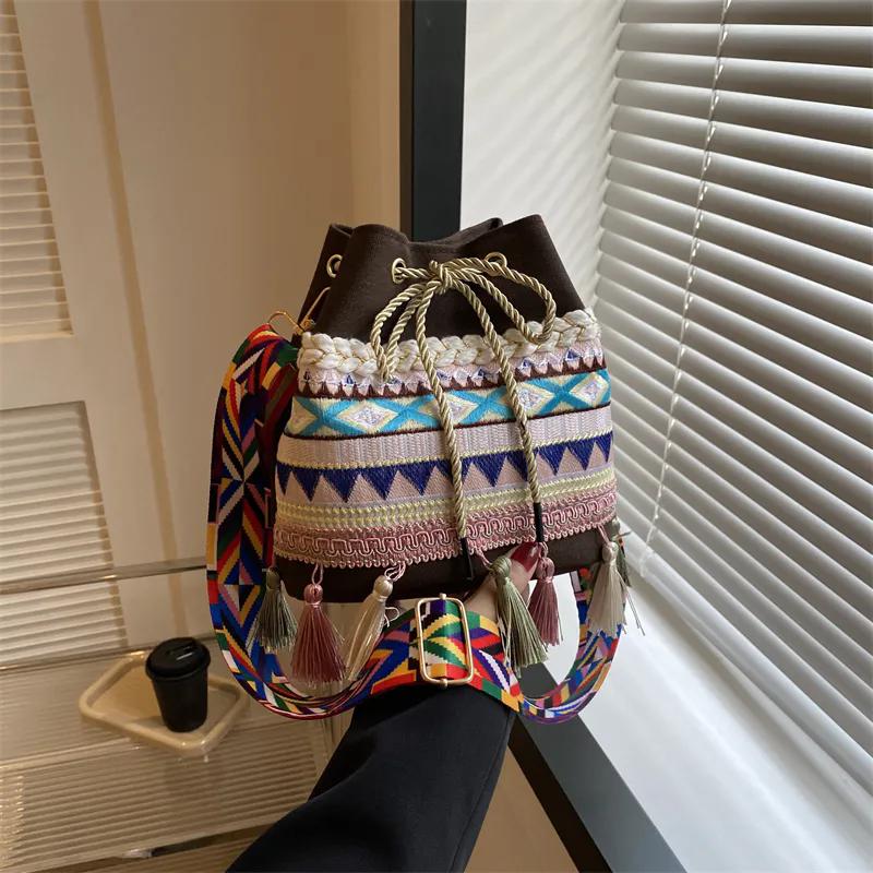 WTEMPO Women's Crossbody Bags Tassel Singer Shoulder Bags Ethnic Style Casual Versatile Hemp Wide Strap Bags