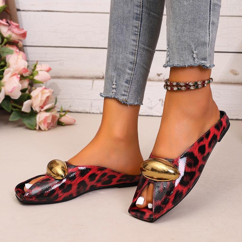 New Elegant Metal-buckle Fish-toe Shoes with Flat Soles, Suitable for Women in Summer.
