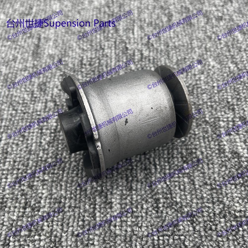 Set of 2 Rear Upper Control Arm Bushings For Jeep Grand Cherokee Liberty K200428 52088425