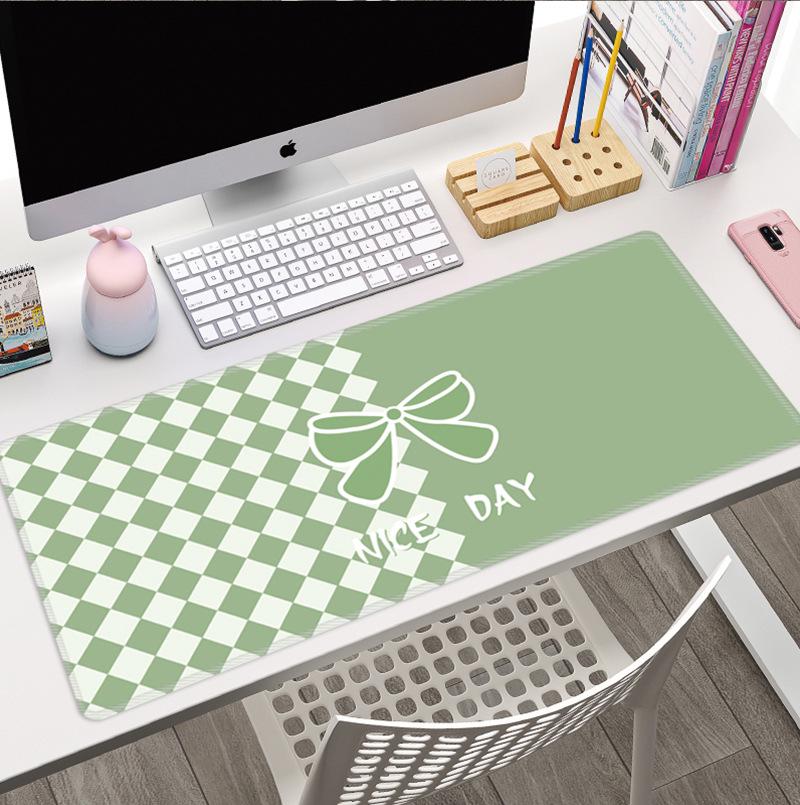 Extra Large Cute Checkered Mouse Pad, Flower Bear Design, Desk Mat for Laptop and Keyboard