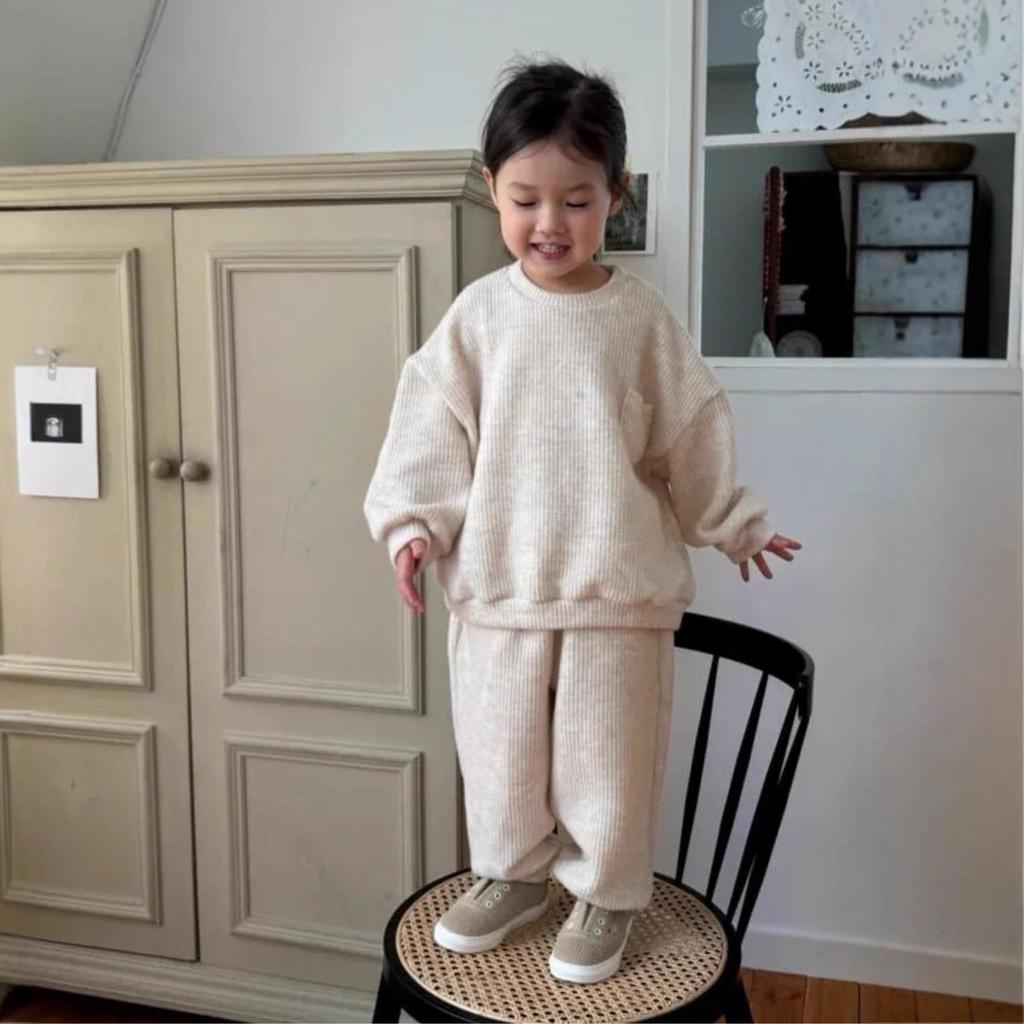Unisex Korean-Style Casual Sports Set: Loose-Fit Long Sleeve & Pants with Pockets for Kids