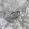 Серебряное кольцо с фианитами, вес изделия 1,13 гр (2209478)