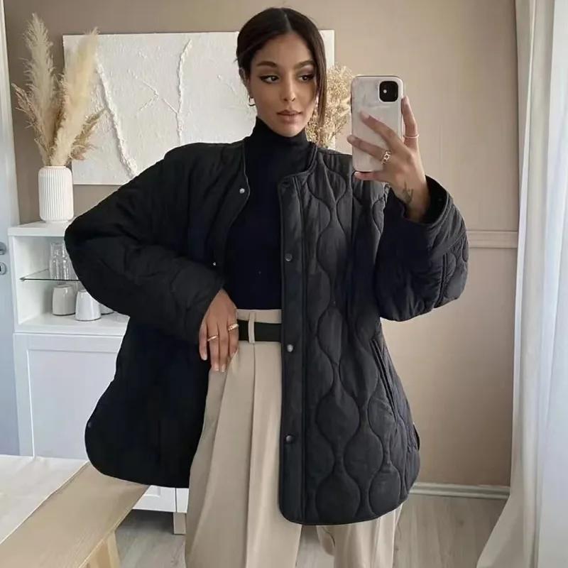 Schwarze Steppjacke Damen Gepolsterte Übergangsjacken Langarm Wintermantel Damen Oberbekleidung