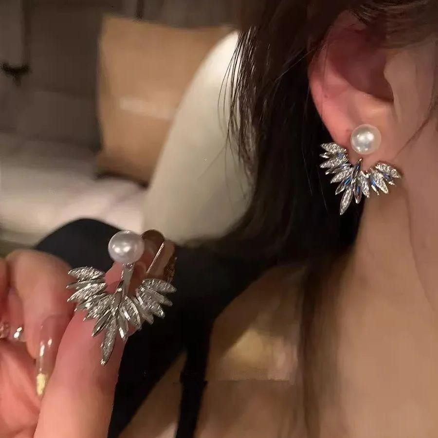 Luxury Wings Angels Imitation Pearl Stud Earrings For Women Temperament Personality Shining Crystal Earrings Party Jewelry Gifts
