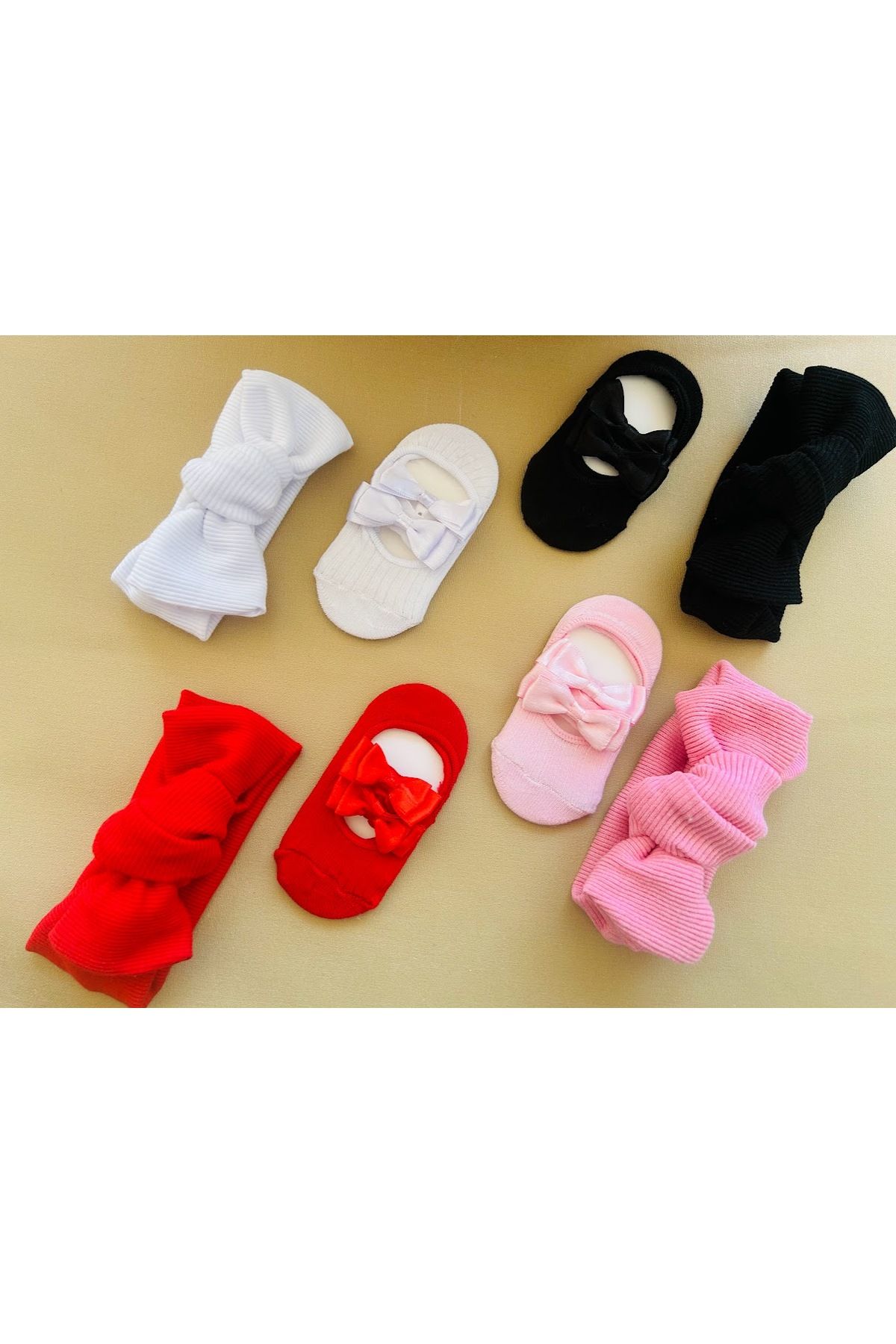 

Baby Girl and Child Bandana and Ballerina Socks Set 8 Pieces 0-3 Yaş чорний/білий