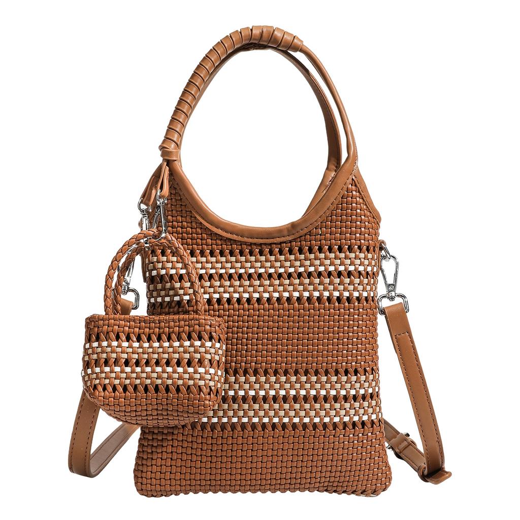 New color blocking woven handbag with female niche design, fashionable mobile phone bag, versatile hollow shoulder bag