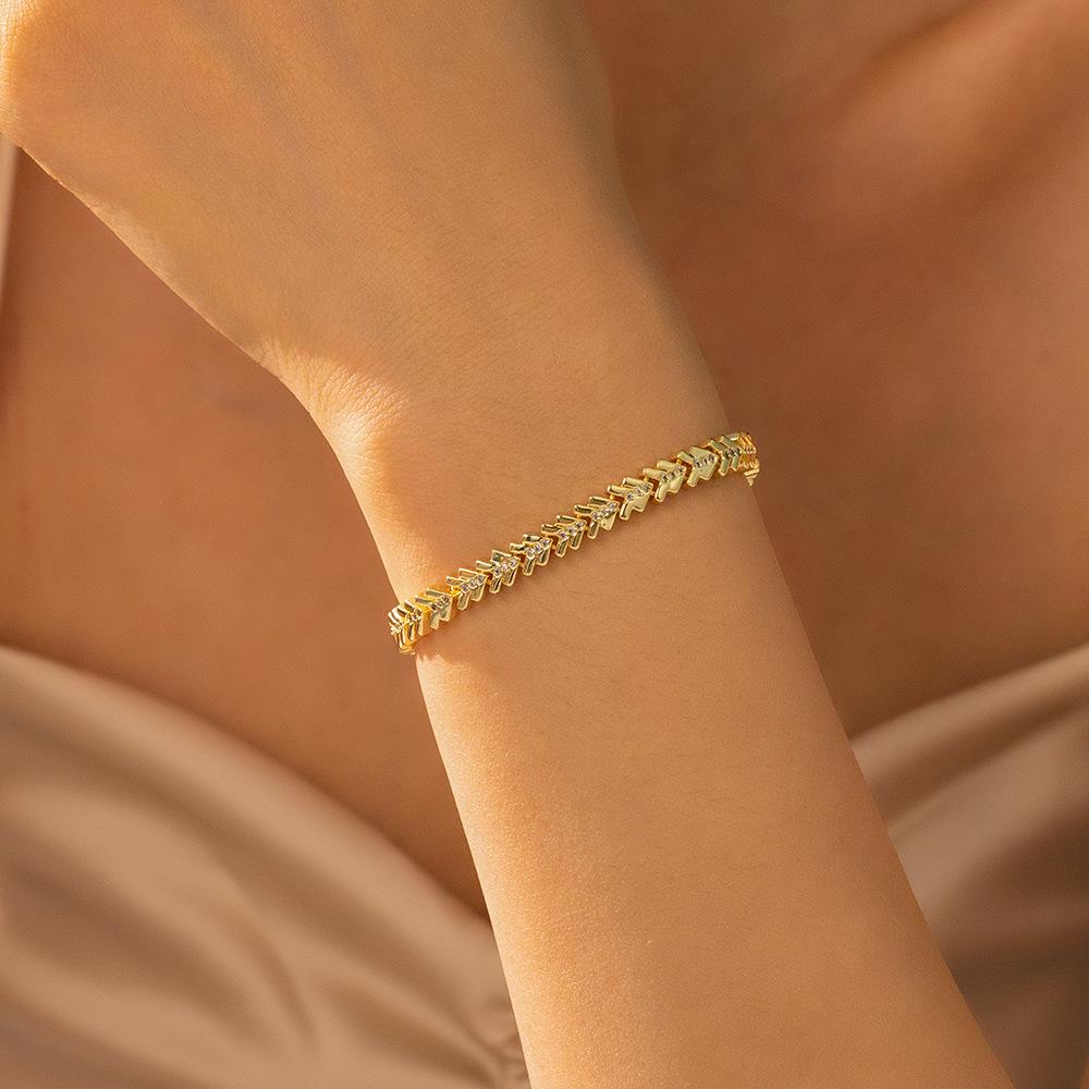 Exquisite European-Style Snake Bone Bracelet & Necklace with Inlaid Diamonds