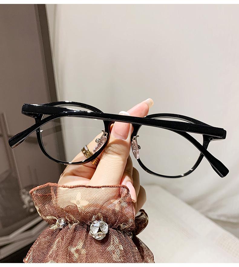 Retro Small Round Reading Glasses Anti-blue Light Eyewear for Women Fashionable Personalized Glasses New in