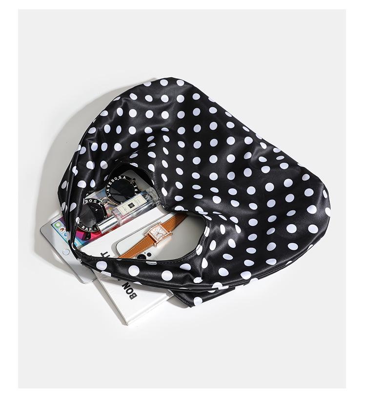Korean Style Polka Dot Canvas Tote: Literary Shoulder Bag for Female Students