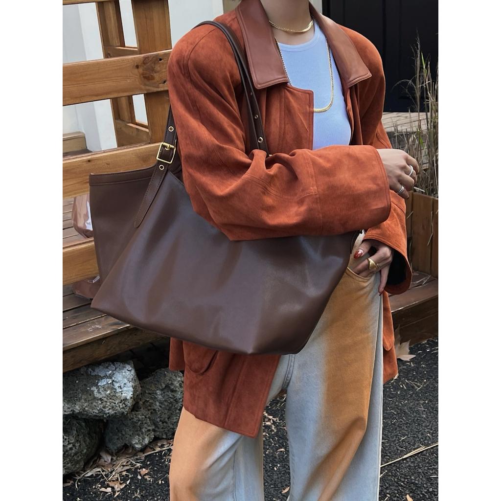 2026 New Tote Bag Large Capacity Commuter Bag Fashion Armpit Shoulder Bun Mother Bag Shopping Bag Leather Women's Bag