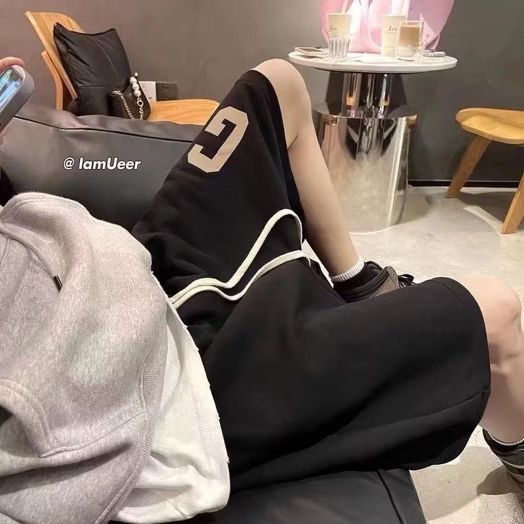 Sommer Casual Koreanische Version Fünf-Punkte-Hose Herren Trend Mode Vielseitige Mittellange Hose Locker Gerade Dünne Sportshorts