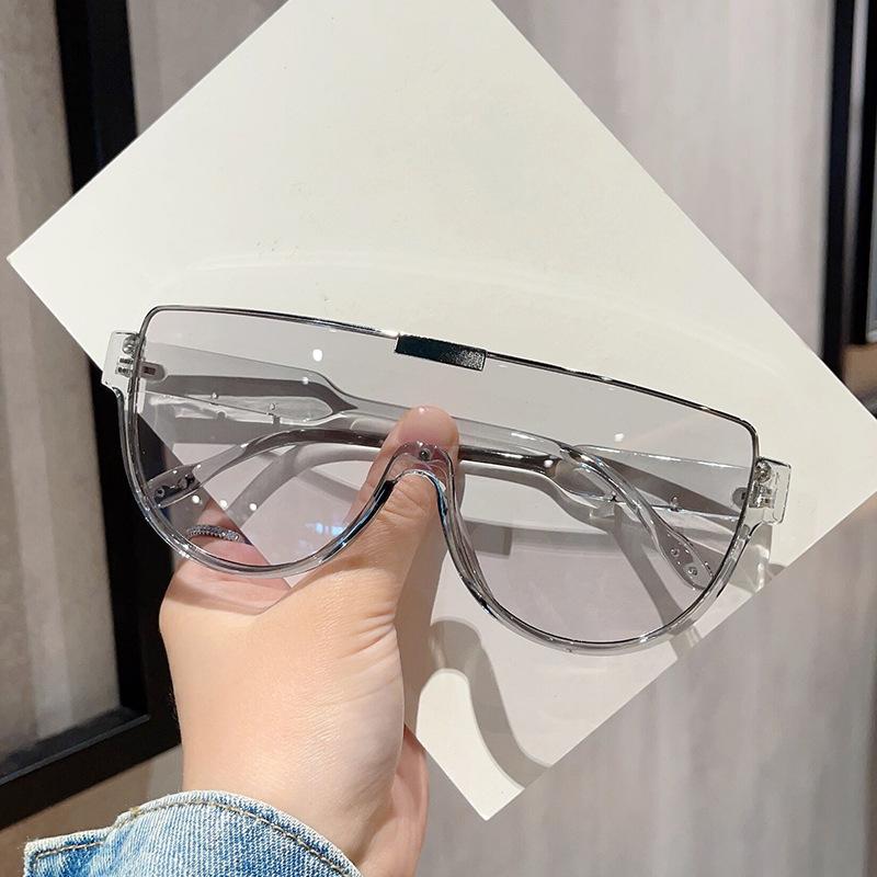 Latest Trendy Half Frame Oval Shape Sunglasses Women Classic Vintage Square Sun Eyeglasses Trendy Women's Outdoor Use Glasses UV400 Eyeglasses