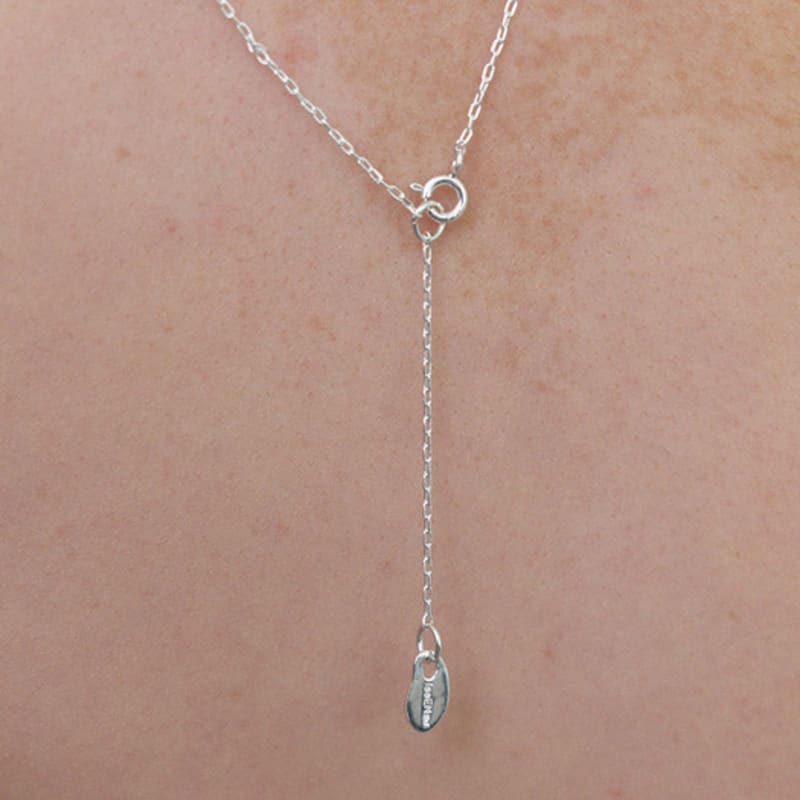 leeENoir Egg Ball Necklace