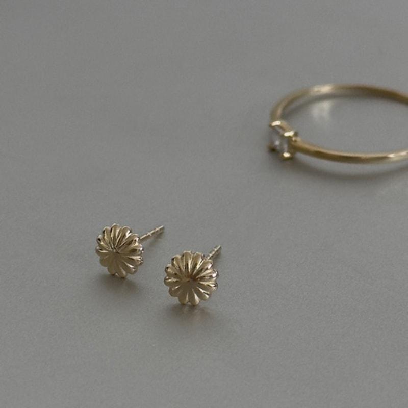 Faye 14k Daisy earrings