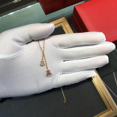 Fashion High End Jewelry 18k Gold Plated Vintage Chains for Women Featuring White Mother Pearl Agate Lucky Gourd Pendant
