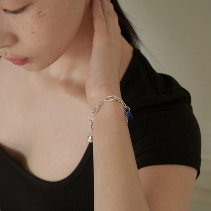 APIOH CHARMING BRACELET