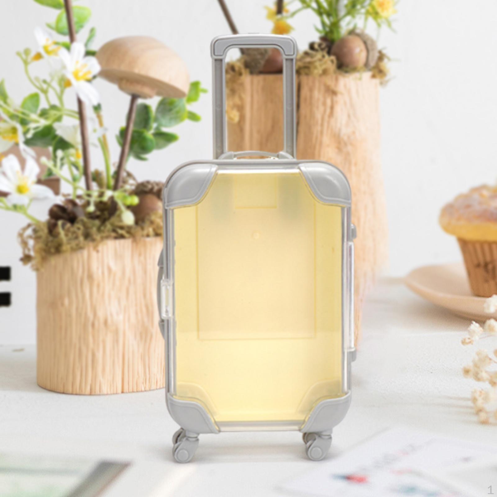 

Компактный кукольный чемоданчик для хранения ресниц и миниатюрных кукол жёлтый