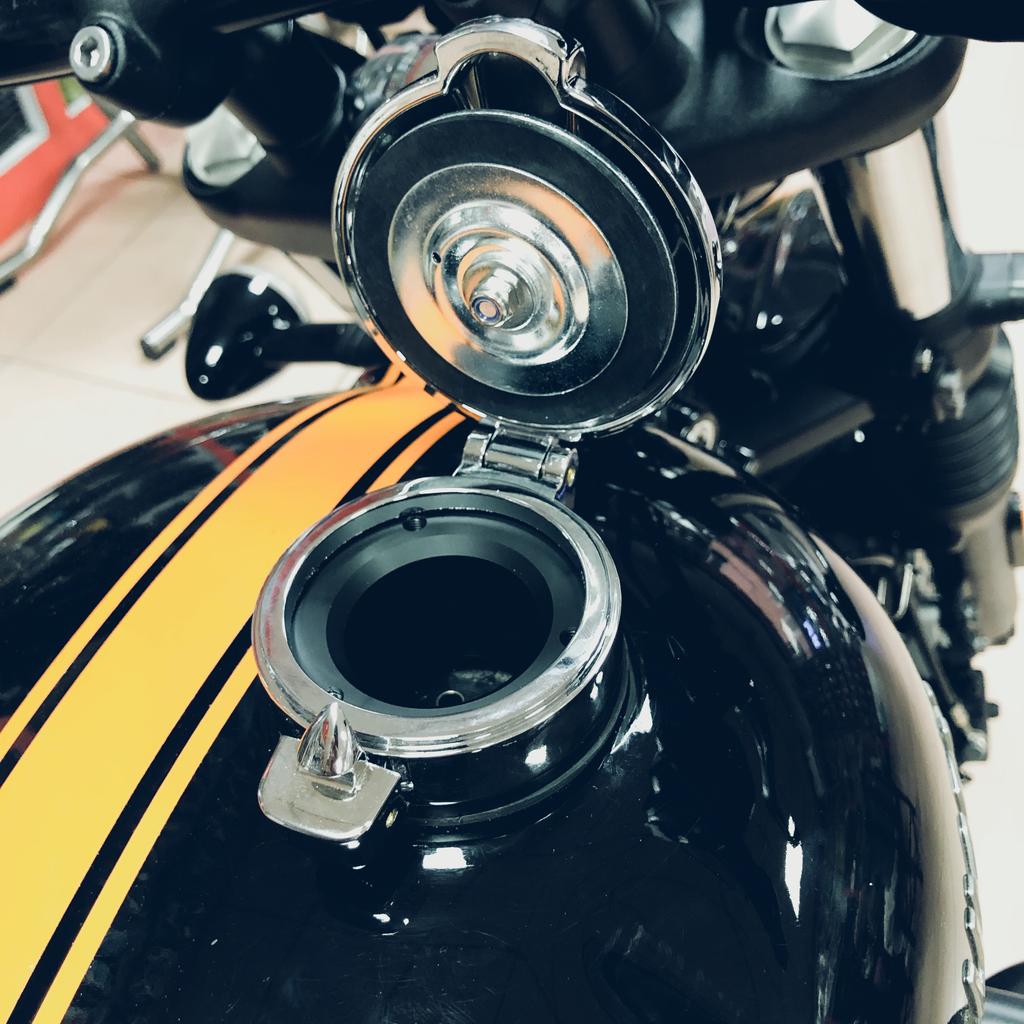 Motorcycle Petrol Fuel Gas Tank Cap Aluminum Monza Style Fuel Cap For Triumph Bonneville Bobber Black T120 T100 Street Twin
