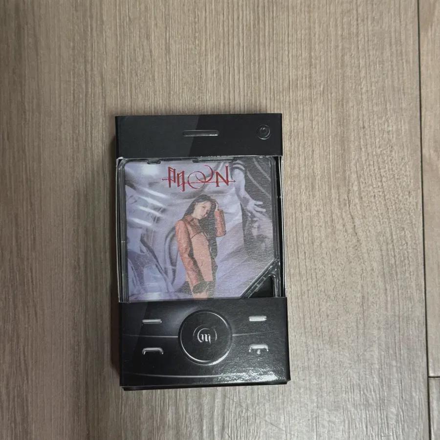 

Mamamoo Moonbyul Keno