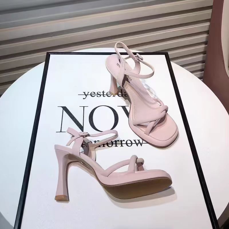 Korean version of the college style beautiful height increase sweet beautiful women sandals 2025 summer new sexy versatile word with high heels